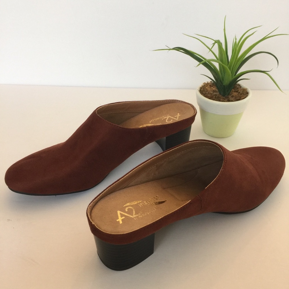 New Aerosoles🌷Rust Suede Mules Sz 7.5
